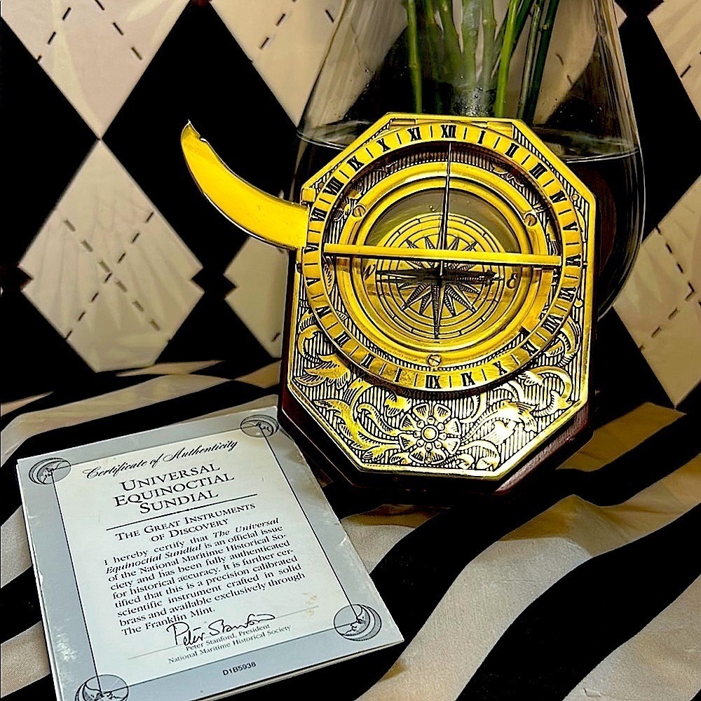 Brass Sundial Equinoctial Compass by Franklin Mint – Certificate of Auntheticity - Picture 5 of 12